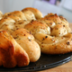 Illustration for article titled How to cheat your way to "homemade" garlic knots